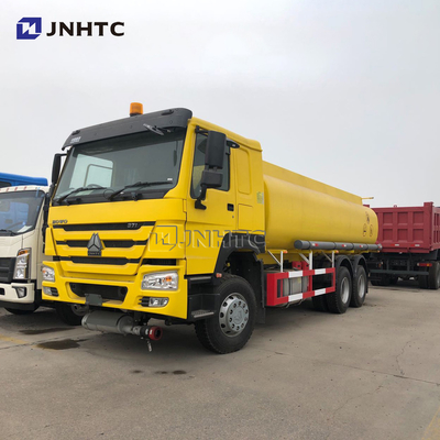De Chineesvrachtwagen van de de Brandstoftanker van HOWO 6x4 371hp met 20cbm-Tanker