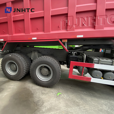sinotruk 40 van de de stortplaatsvrachtwagen HC16 van tonhowo van de de verminderingsas 300L hud de Brandstoftank