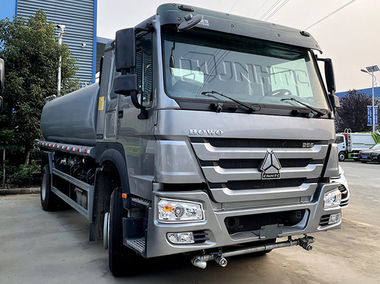 Sinotruk Howo 6 van de de Tankervrachtwagen van de Speculant4*2 Brandstof de Olietanker 10000L van Howo