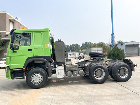 420hp Euro2 LHD Sinotruk Howo 10 de Vrachtwagen van de Wieltractor 50 Ton