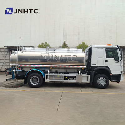6 van de Legeringssinotruk Howo van het wielaluminium de Tankervrachtwagen 10000 Liter met Automaat